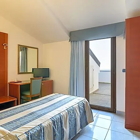 Serenella Hotel 3*