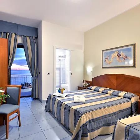 Serenella Otel 3*