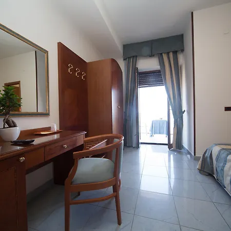 Szálloda Serenella 3*