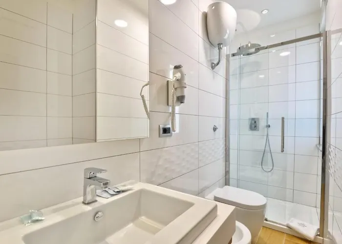 Hotel Serenella 3*